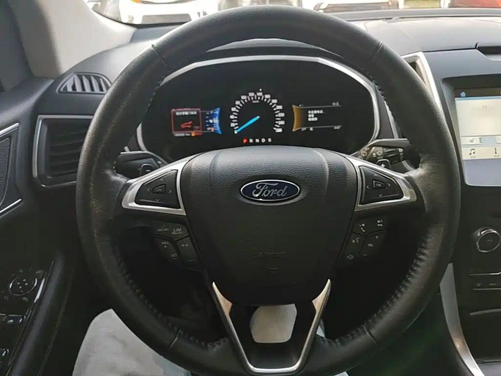 Ford Edge — миниатюра 11