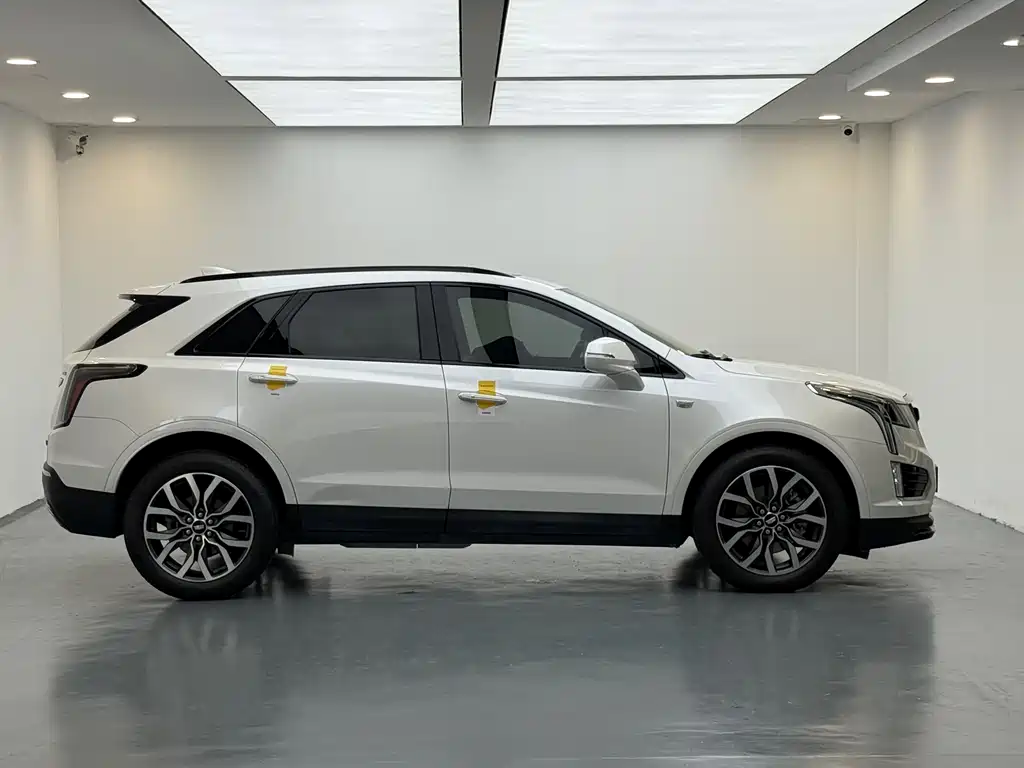 Cadillac XT5 2023 2.0T Luxury