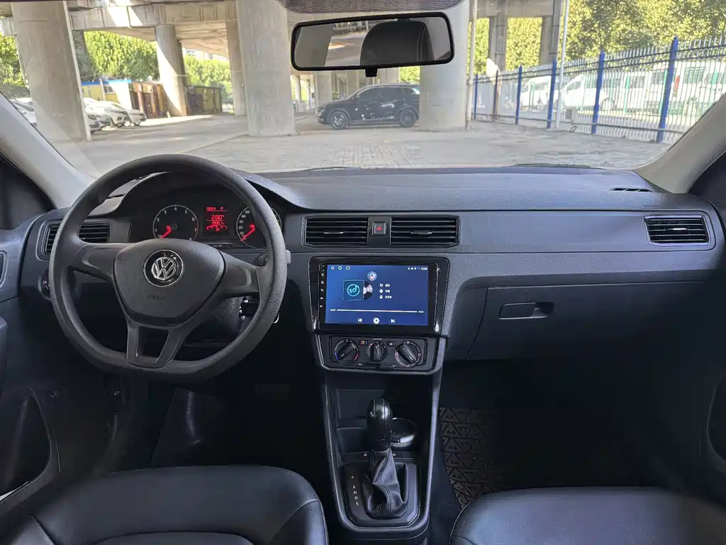 Volkswagen Santana — миниатюра 13