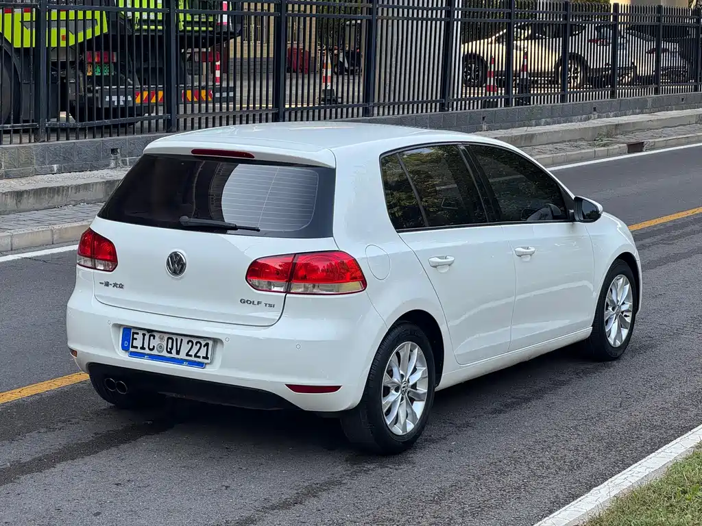 Volkswagen Golf — миниатюра 4