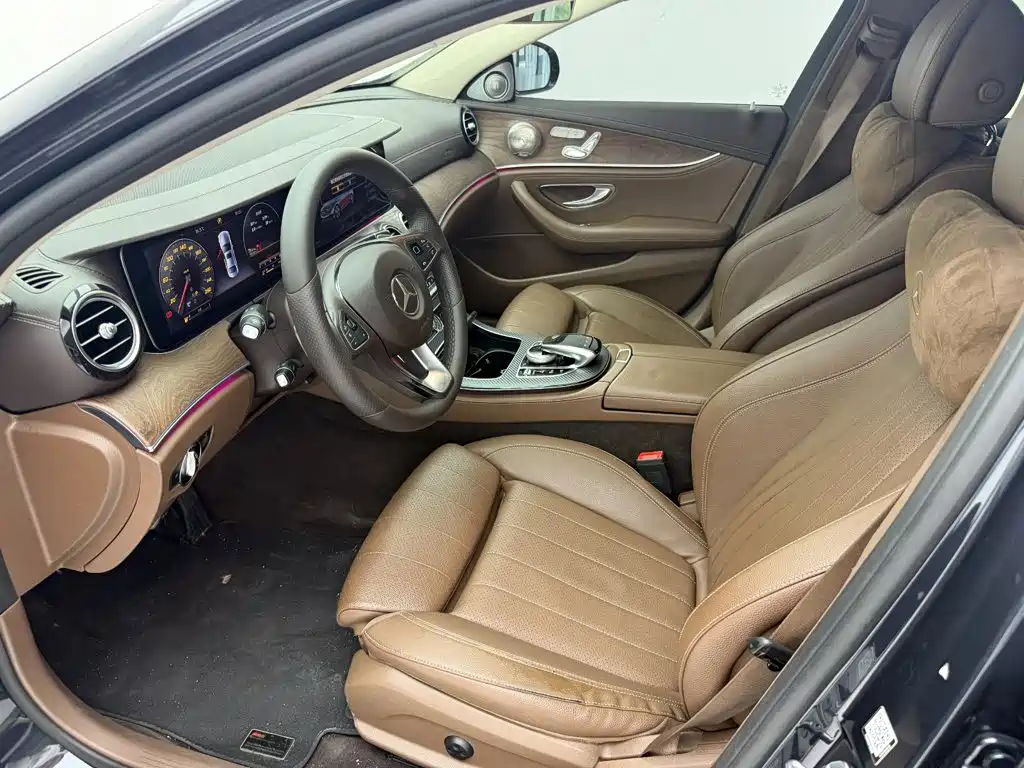 Mercedes-Benz E-Class — миниатюра 5