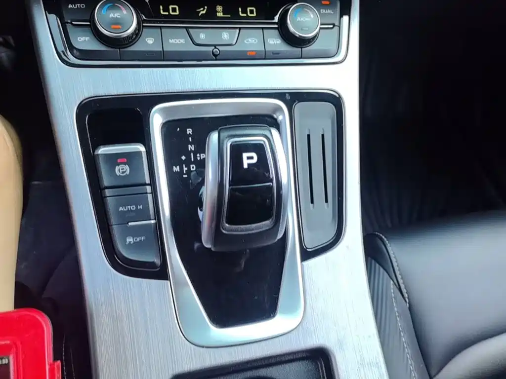 Geely Boyue — миниатюра 14