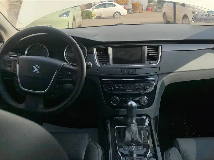 PEUGEOT 508