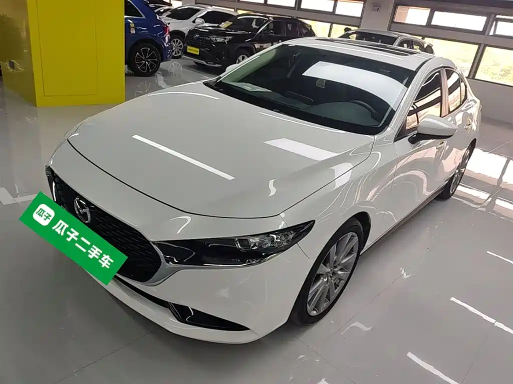 Mazda 3 Axela 2021
