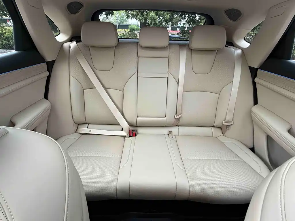 AITO ASK THE WORLD M5