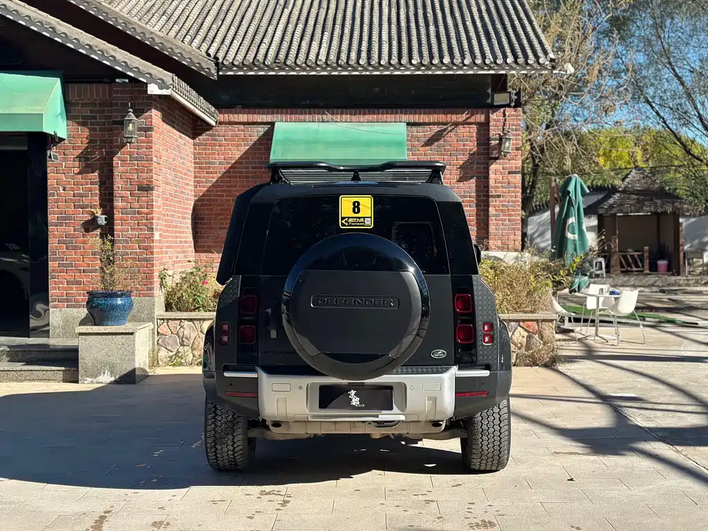 Land Rover Defender — миниатюра 5