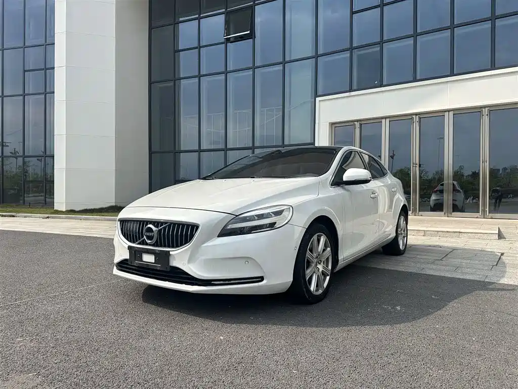 Volvo V40 2016