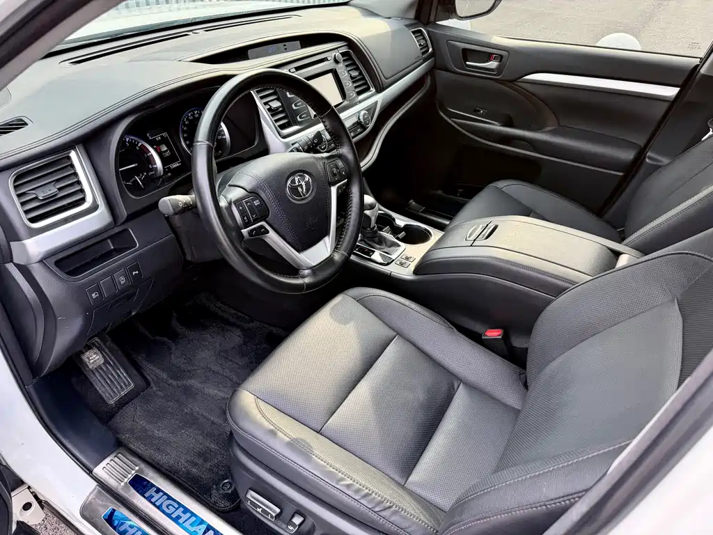 Toyota Highlander — миниатюра 7