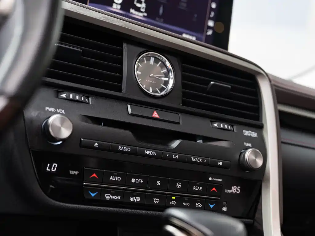 Lexus RX — миниатюра 17