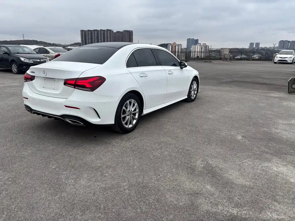 MERCEDES-BENZ A CLASS