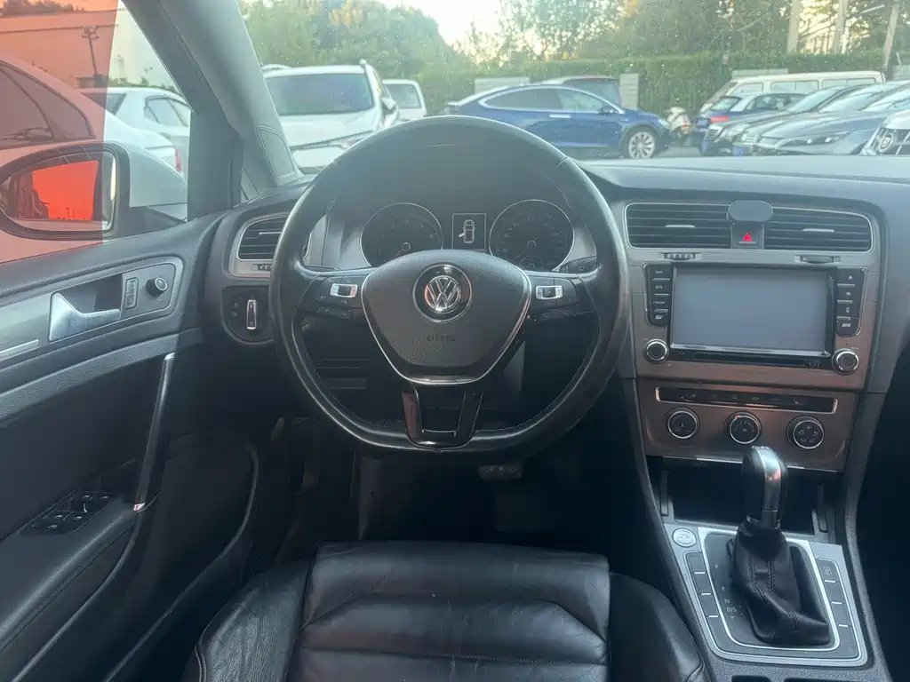 Volkswagen Golf — миниатюра 4