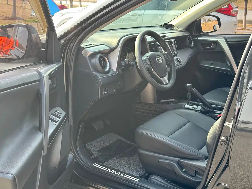 TOYOTA RAV4 RONGFANG