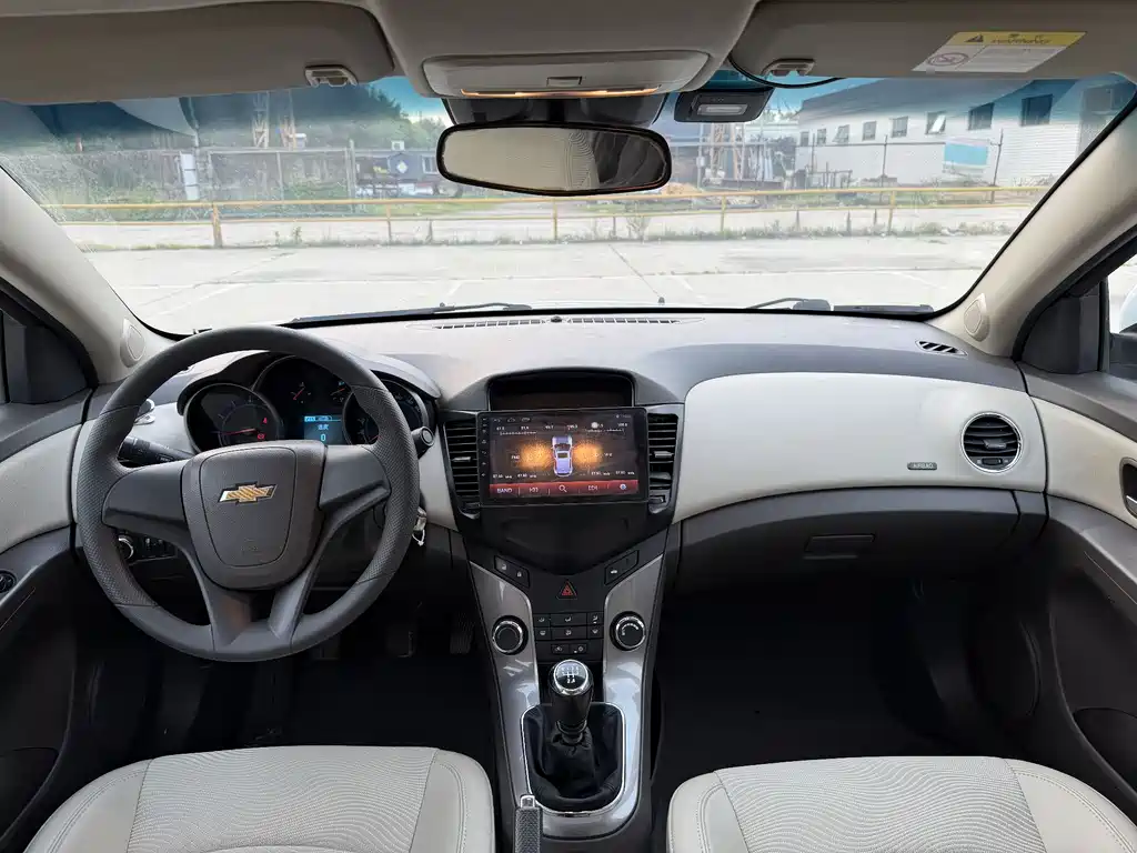 Chevrolet Cruze 2015 1.5L SE MT