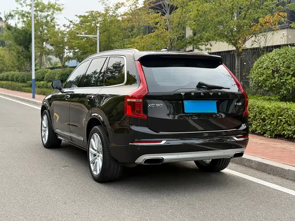 Volvo XC90 — миниатюра 6