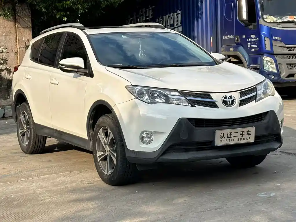 Toyota RAV4 — миниатюра 3