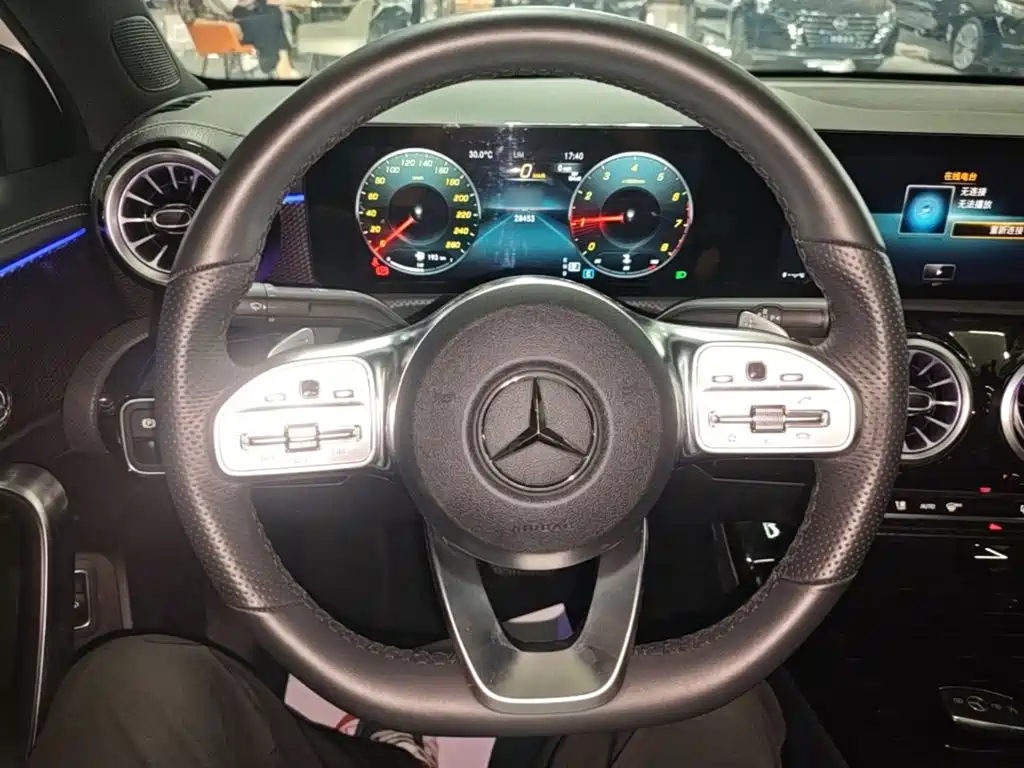 Mercedes-Benz A-Class — миниатюра 11