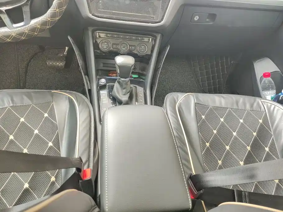 Volkswagen Tiguan L — миниатюра 16