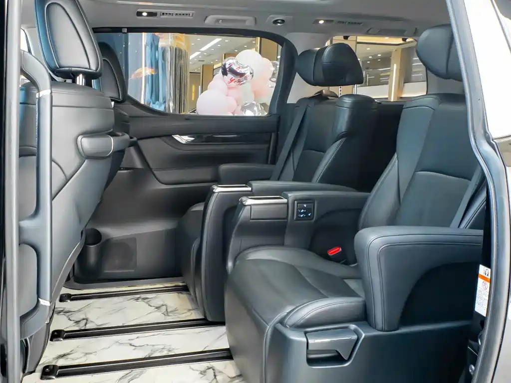 Toyota Vellfire — фотографии объявления, Фото 27