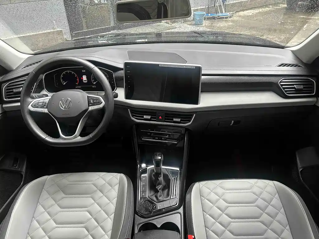 Volkswagen Tayron 2025 300TSI
