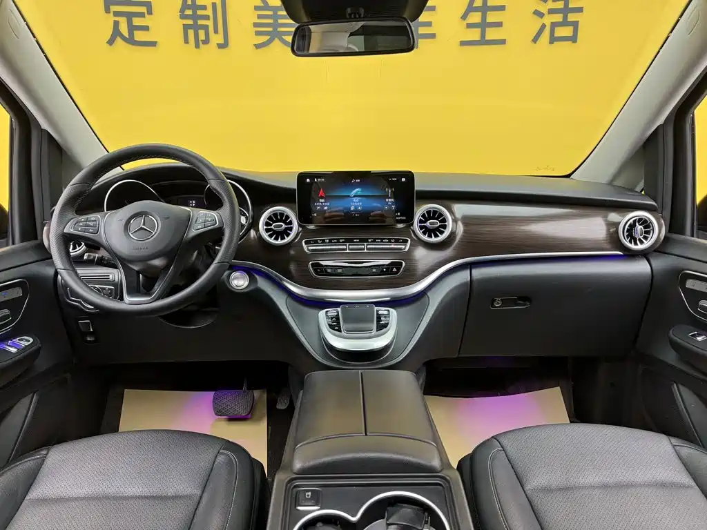 Mercedes-Benz V-Class — миниатюра 17