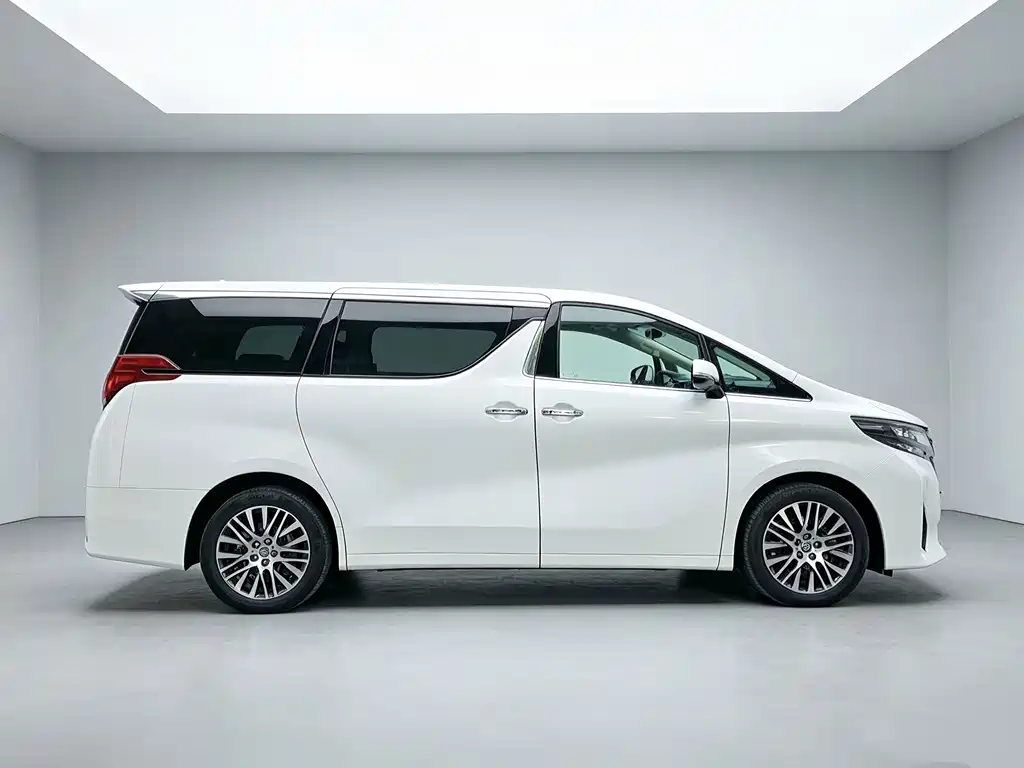 Toyota Alphard — миниатюра 7