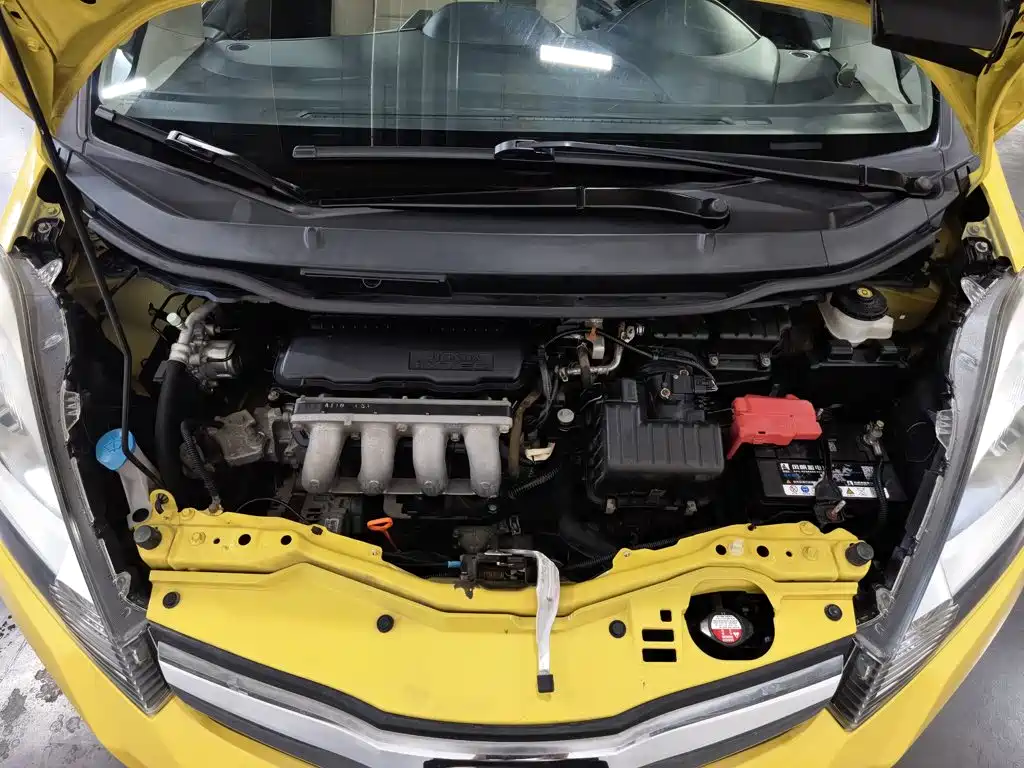 Honda Fit — миниатюра 6