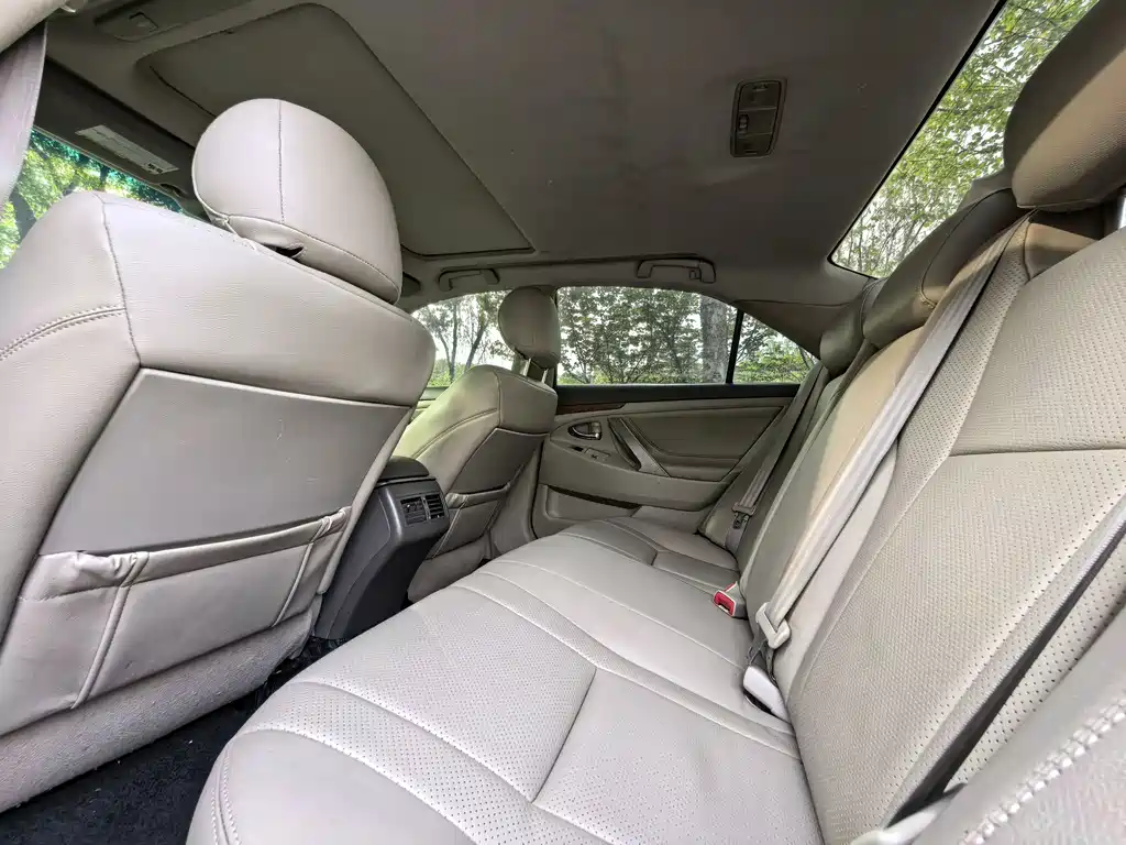Toyota Camry 2010 200G Luxury