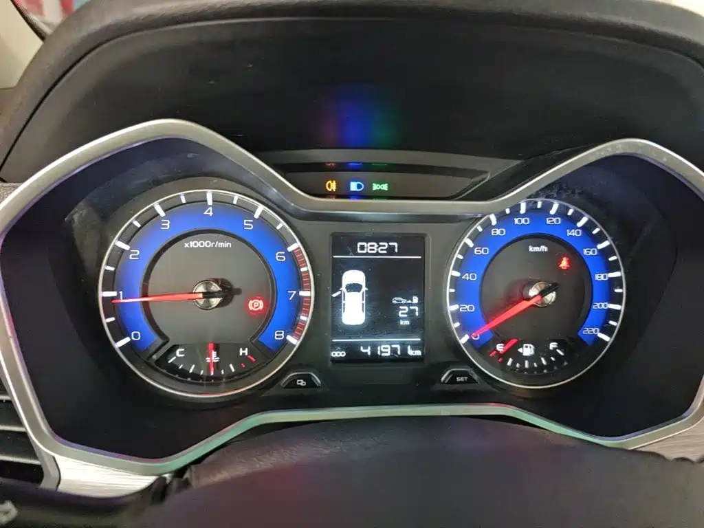 Geely Vision X3 — миниатюра 12
