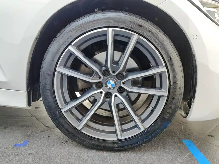 BMW 3 Series — миниатюра 6