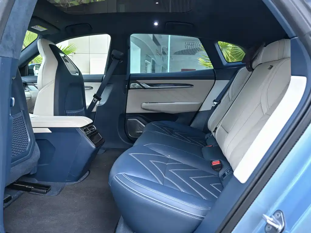 ZEEKR EXTREME KRYPTON 001