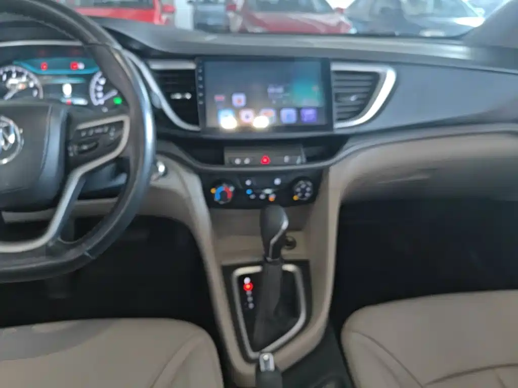 Buick Excelle — миниатюра 10
