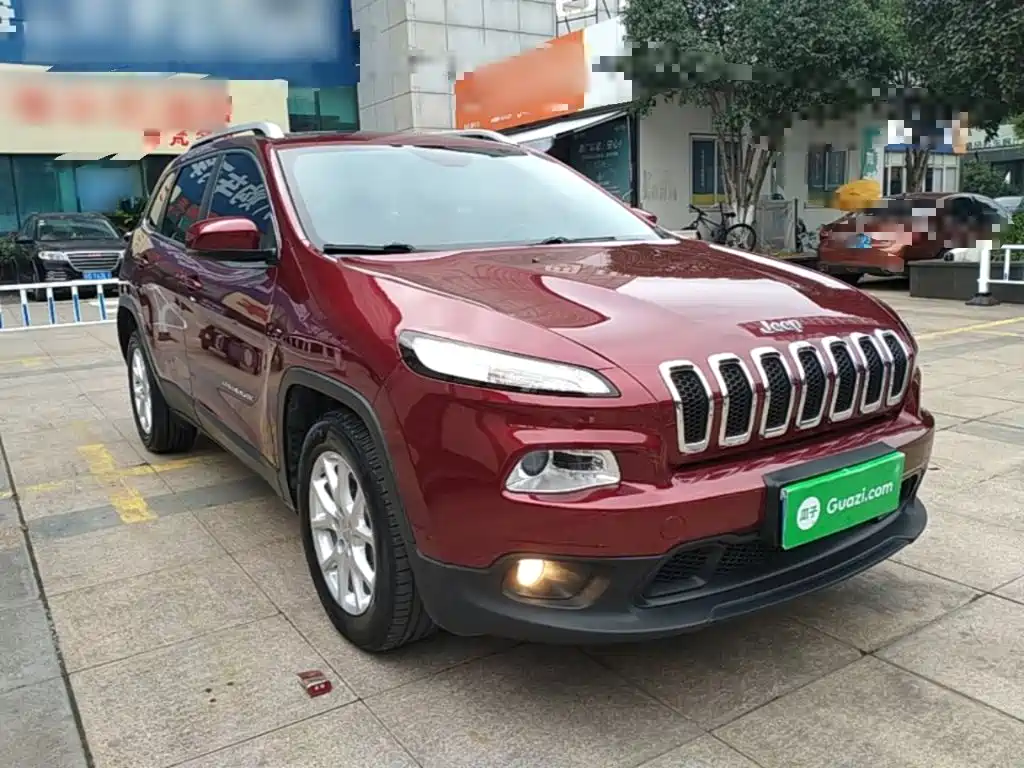 Jeep Cherokee — миниатюра 4