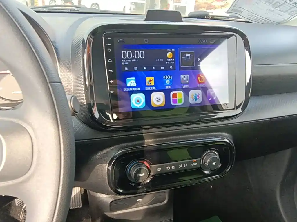 Roewe Clever — миниатюра 13