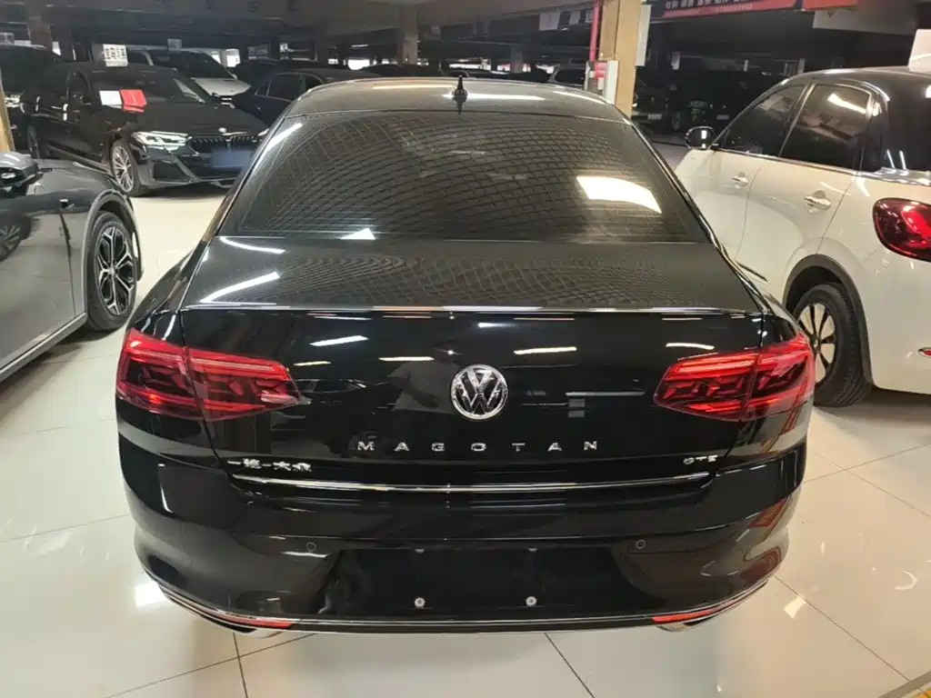 Volkswagen Magotan PHEV — миниатюра 6