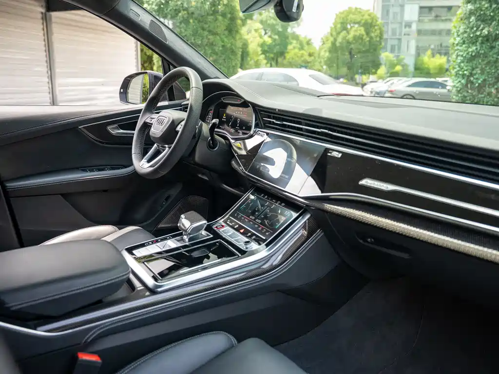 Audi SQ7 4.0 TFSI Dark Night Knight Edition, фото 18