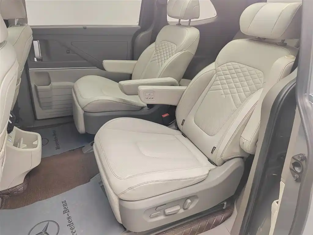 Hyundai Custo — миниатюра 5
