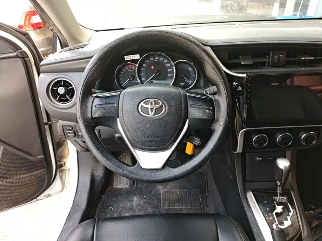Toyota Corolla — миниатюра 11