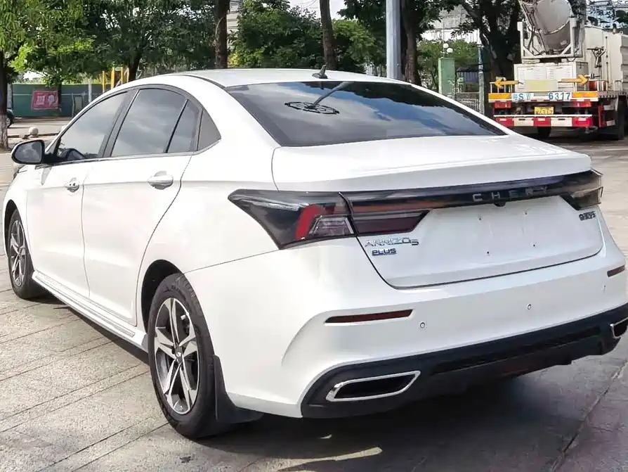Chery Arrizo 5 PLUS — миниатюра 4