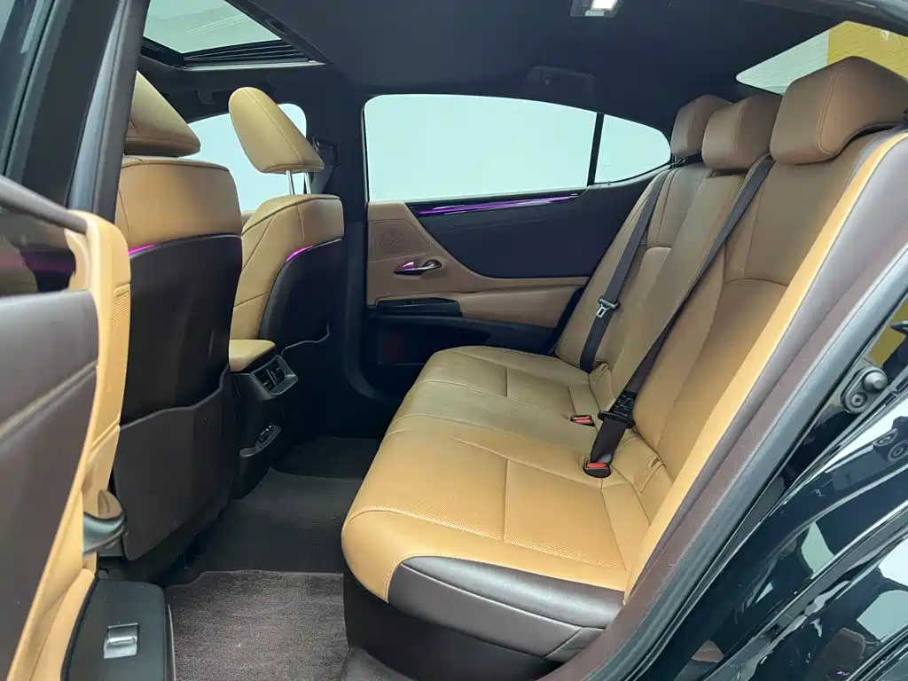 Lexus ES — миниатюра 15