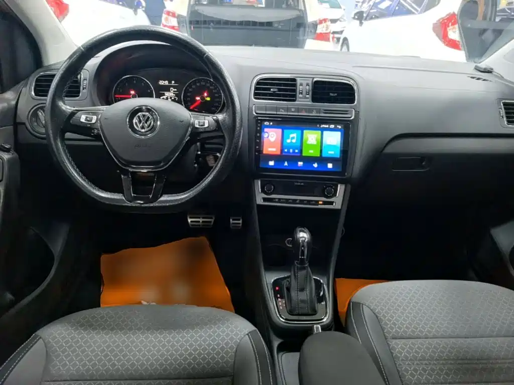 Volkswagen Polo — миниатюра 6