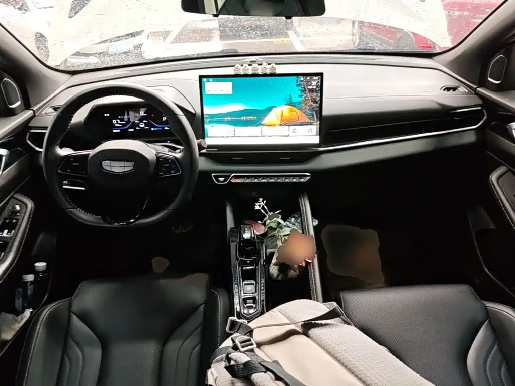 Geely Binyue — миниатюра 6