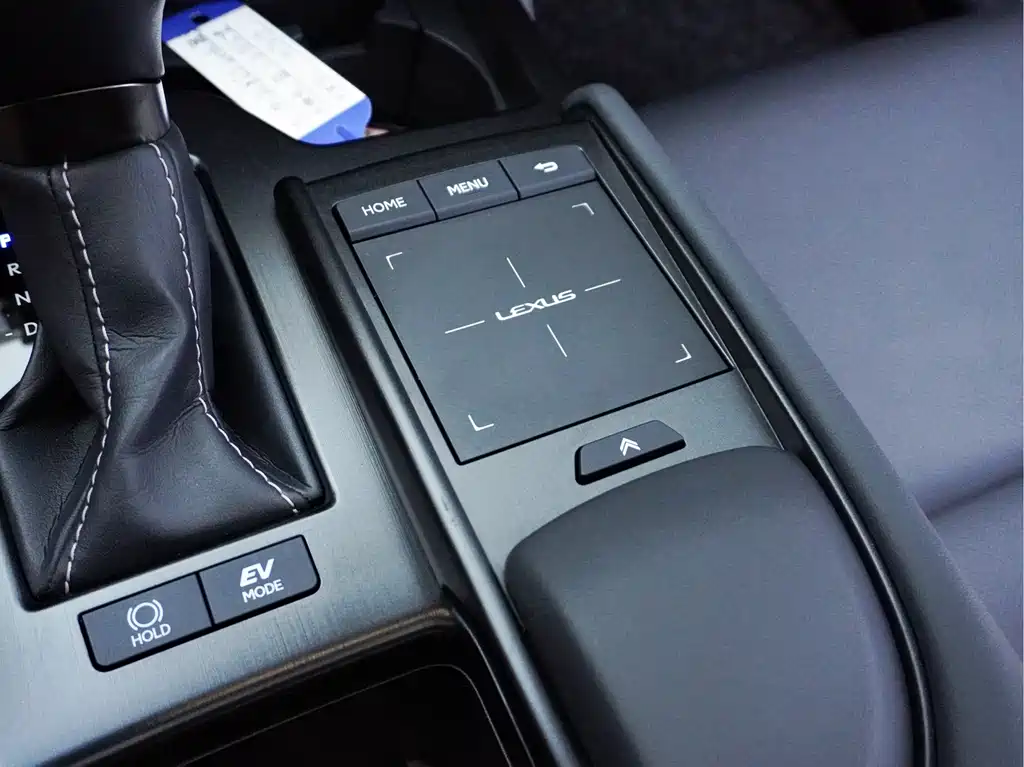Lexus ES — миниатюра 14