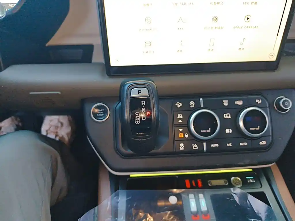 Land Rover Defender — миниатюра 15