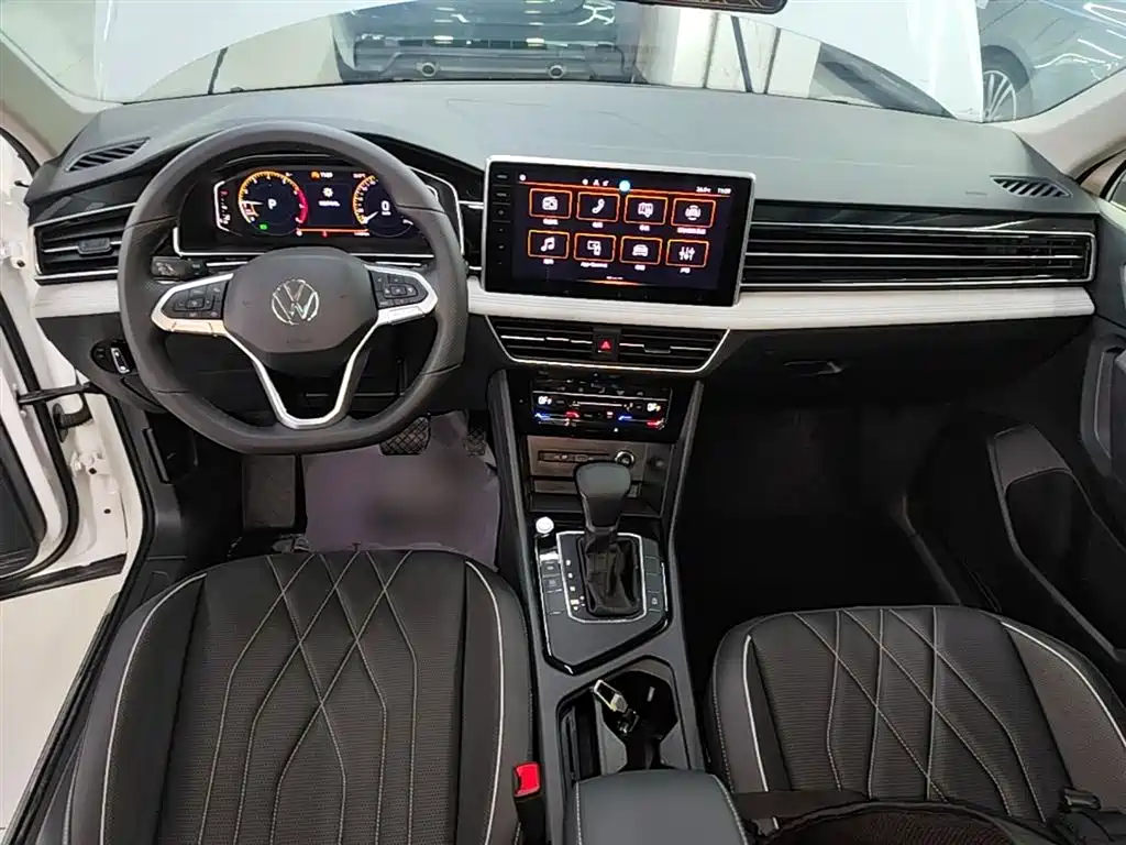 Volkswagen Tiguan L L 2024 330TSI AT Smart