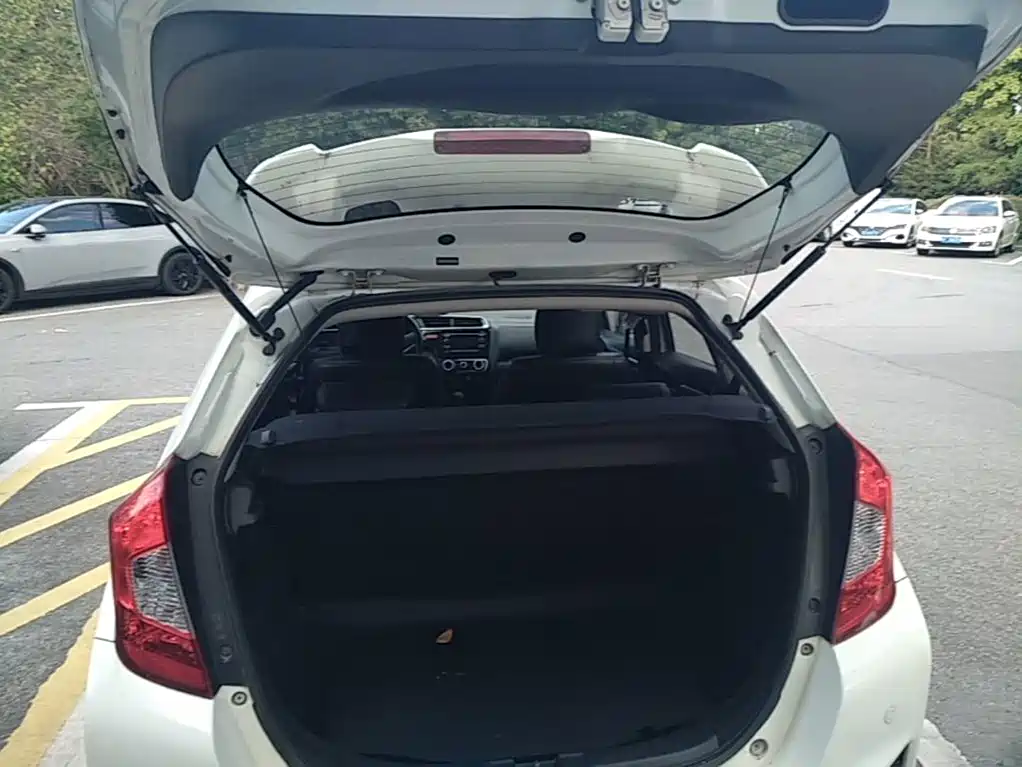 Honda Fit — миниатюра 19