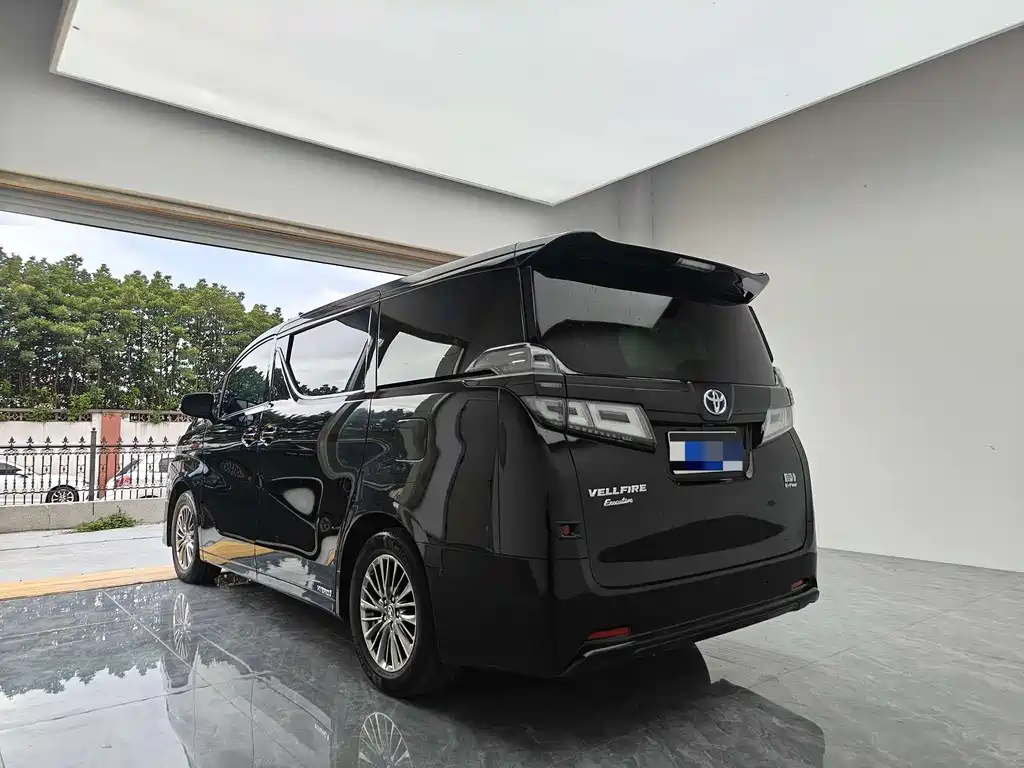 Toyota Alphard 2020 2.5L Luxury