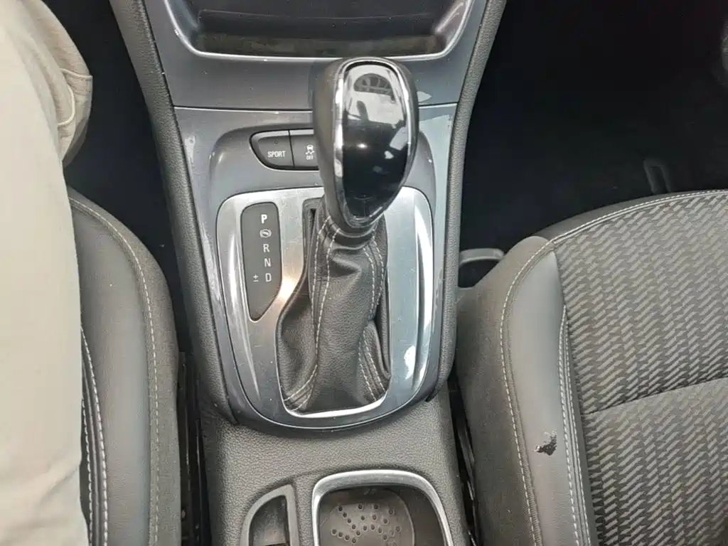 Buick Verano — миниатюра 14