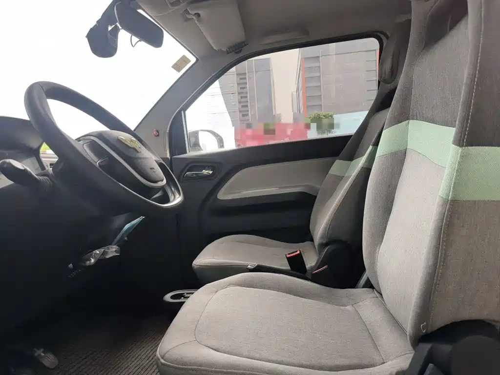 Wuling MINIEV — миниатюра 16