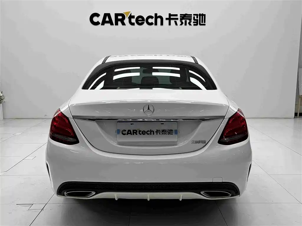 Mercedes-Benz C-Class — миниатюра 13