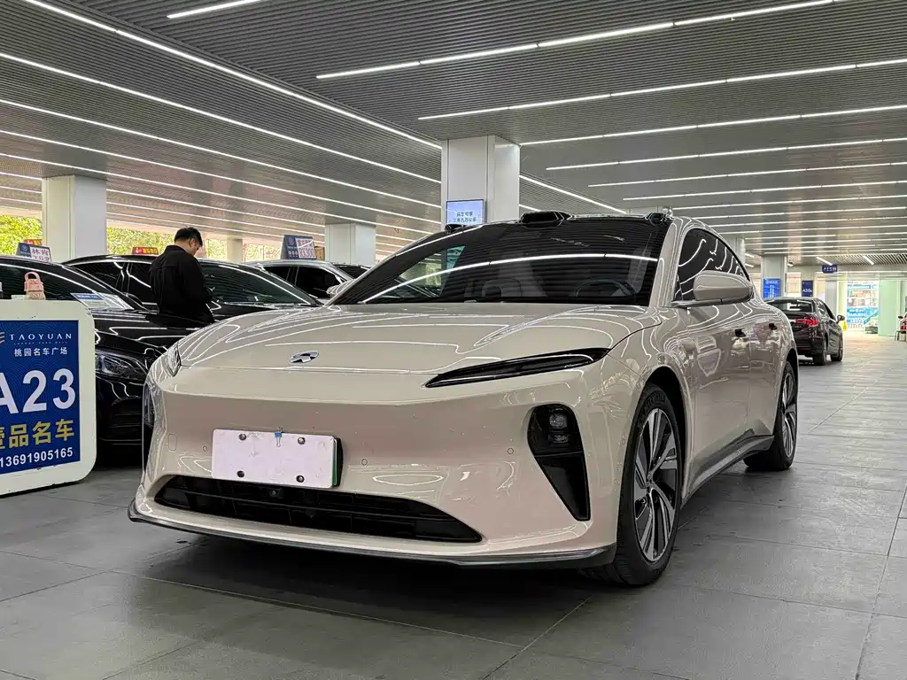 NIO NIO ET5